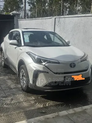 Toyota C-HR 2023 White