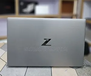 New Laptop HP ZBook Firefly G8 32GB Intel Core i7 SSD 512GB