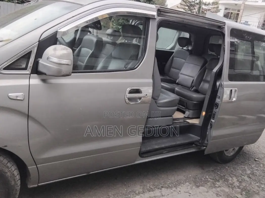 Hyundai Starex 2013 Silver