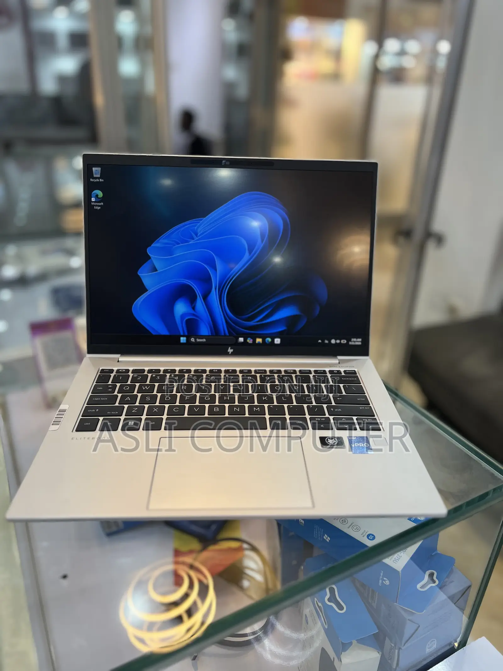 New Laptop HP EliteBook 840 G9 16GB Intel Core i5 SSD 512GB