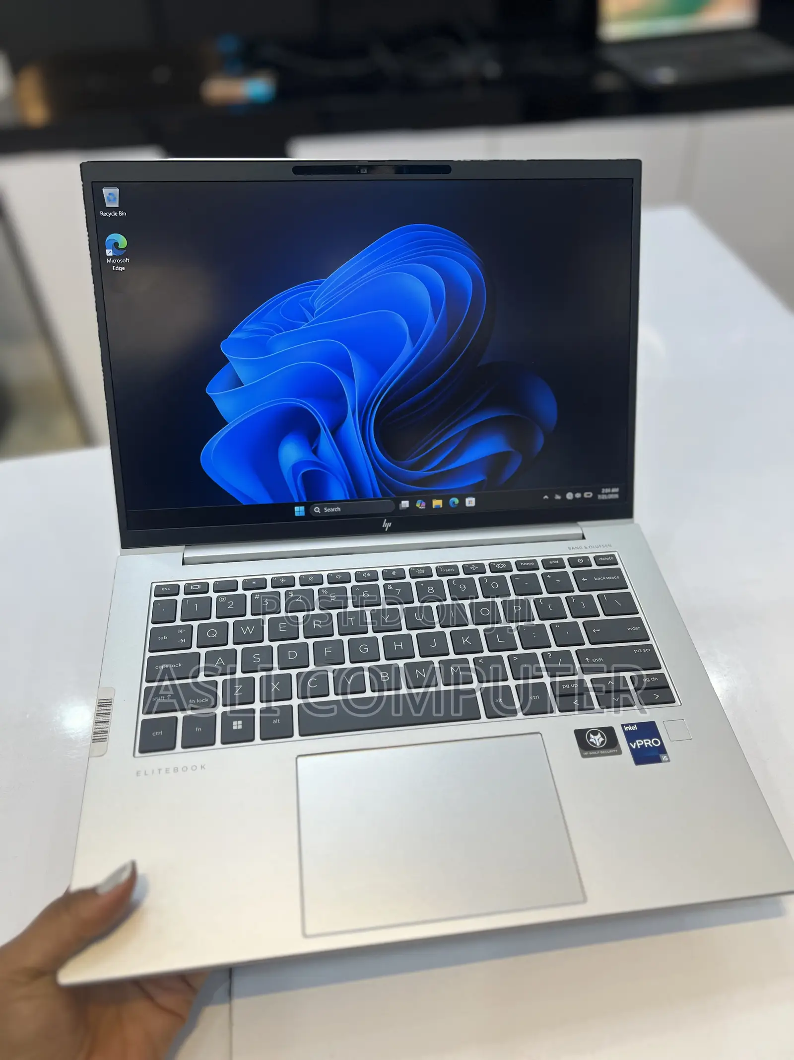 New Laptop HP EliteBook 840 G9 16GB Intel Core i5 SSD 512GB