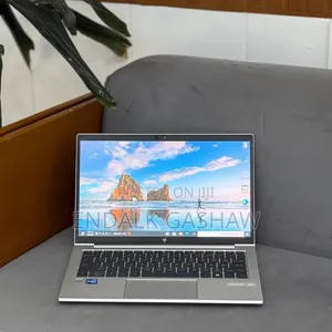 New Laptop HP EliteBook 830 G8 16GB Intel Core i5 SSD 512GB