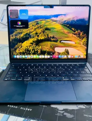 New Laptop Apple MacBook Air 2022 M2 16GB Apple M2 SSD 512GB