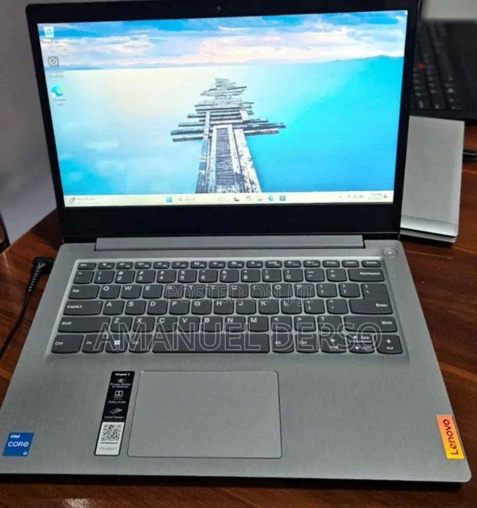 New Laptop Lenovo Legion 5 8GB Intel Core i3 SSD 256GB
