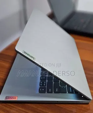 New Laptop Lenovo Legion 5 8GB Intel Core i3 SSD 256GB