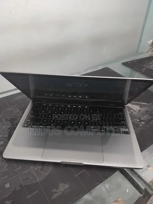 New Laptop Apple MacBook Pro 2022 M2 8GB Apple M2 SSD 512GB