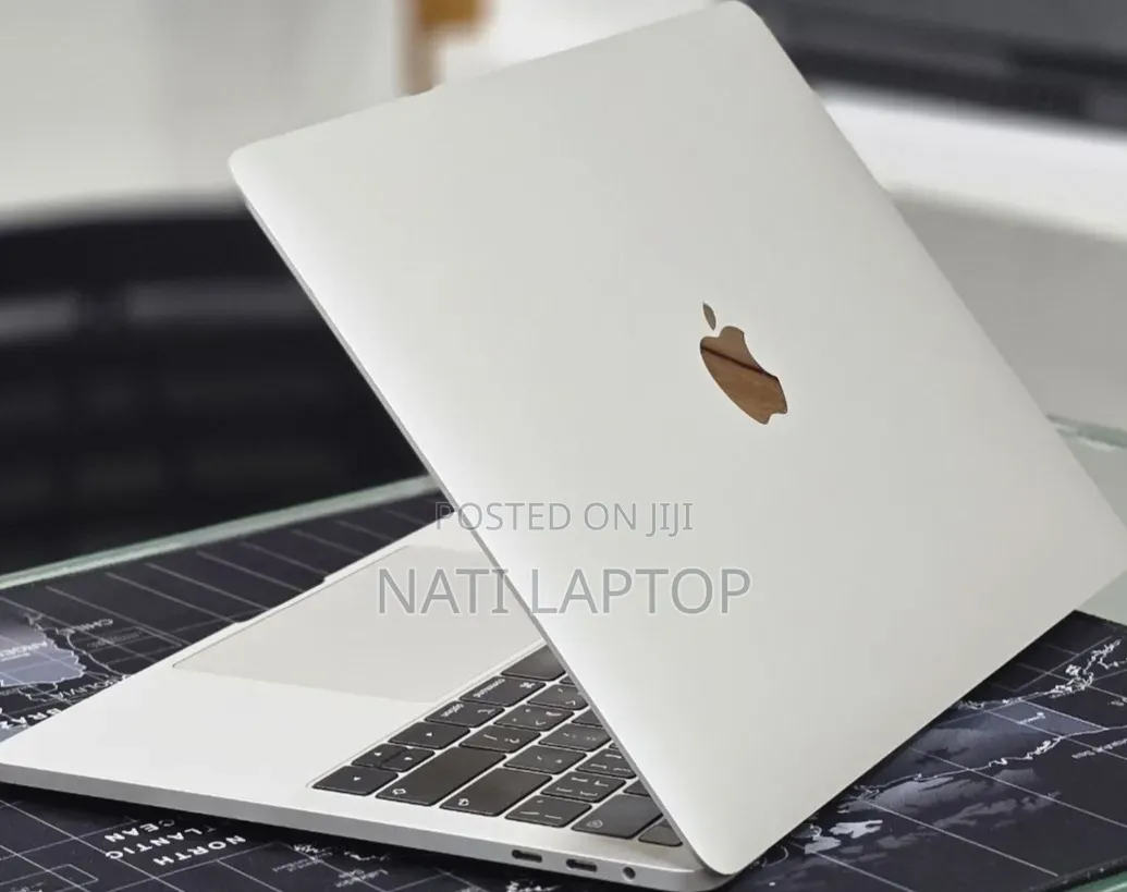 New Laptop Apple MacBook Pro 2019 16GB Intel Core i7 SSD 512GB