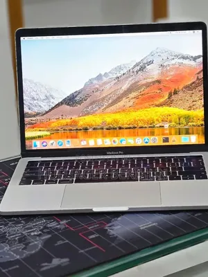 New Laptop Apple MacBook Pro 2017 16GB Intel Core i7 SSD 512GB