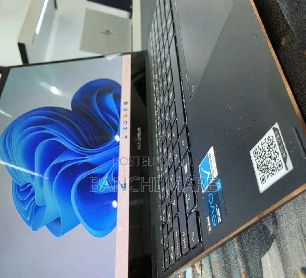 New Laptop Asus Zenbook 13 OLED 16GB Intel Core i7 SSD 512GB