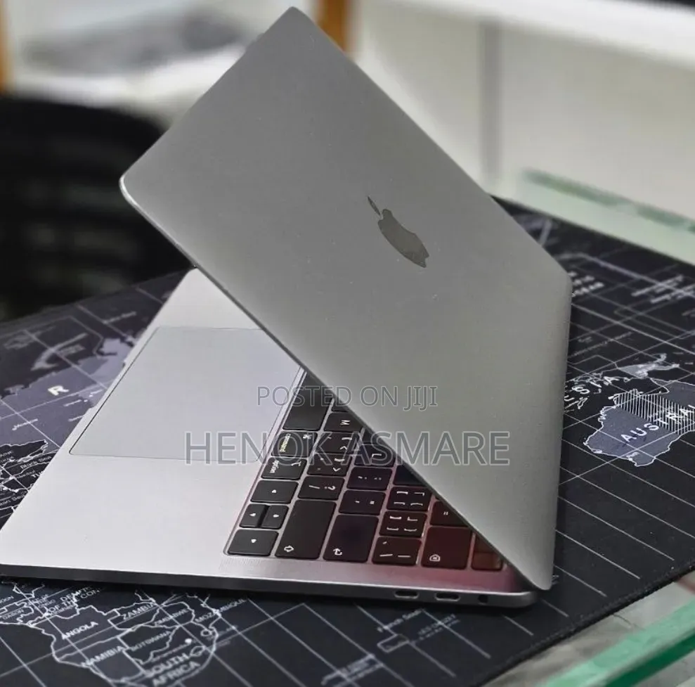 New Laptop Apple MacBook Pro 2019 16GB Intel Core i7 SSD 256GB