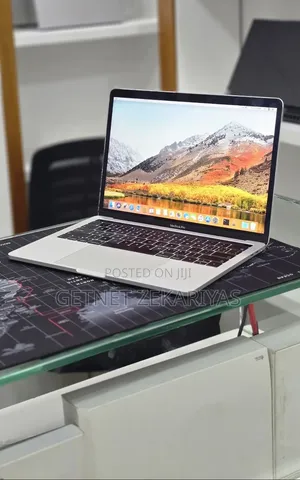 New Laptop Apple MacBook Pro 2019 16GB Intel Core i7 SSD 512GB