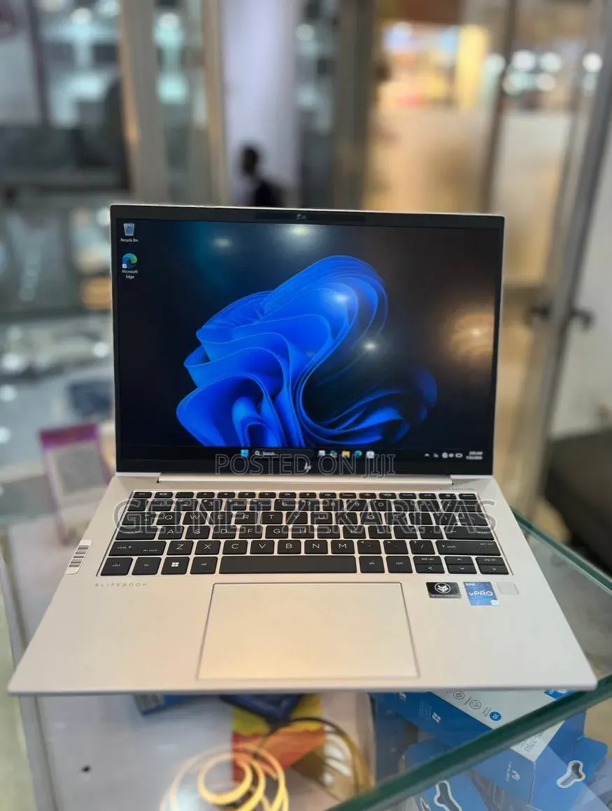 New Laptop HP EliteBook 840 G9 16GB Intel Core i5 SSD 512GB