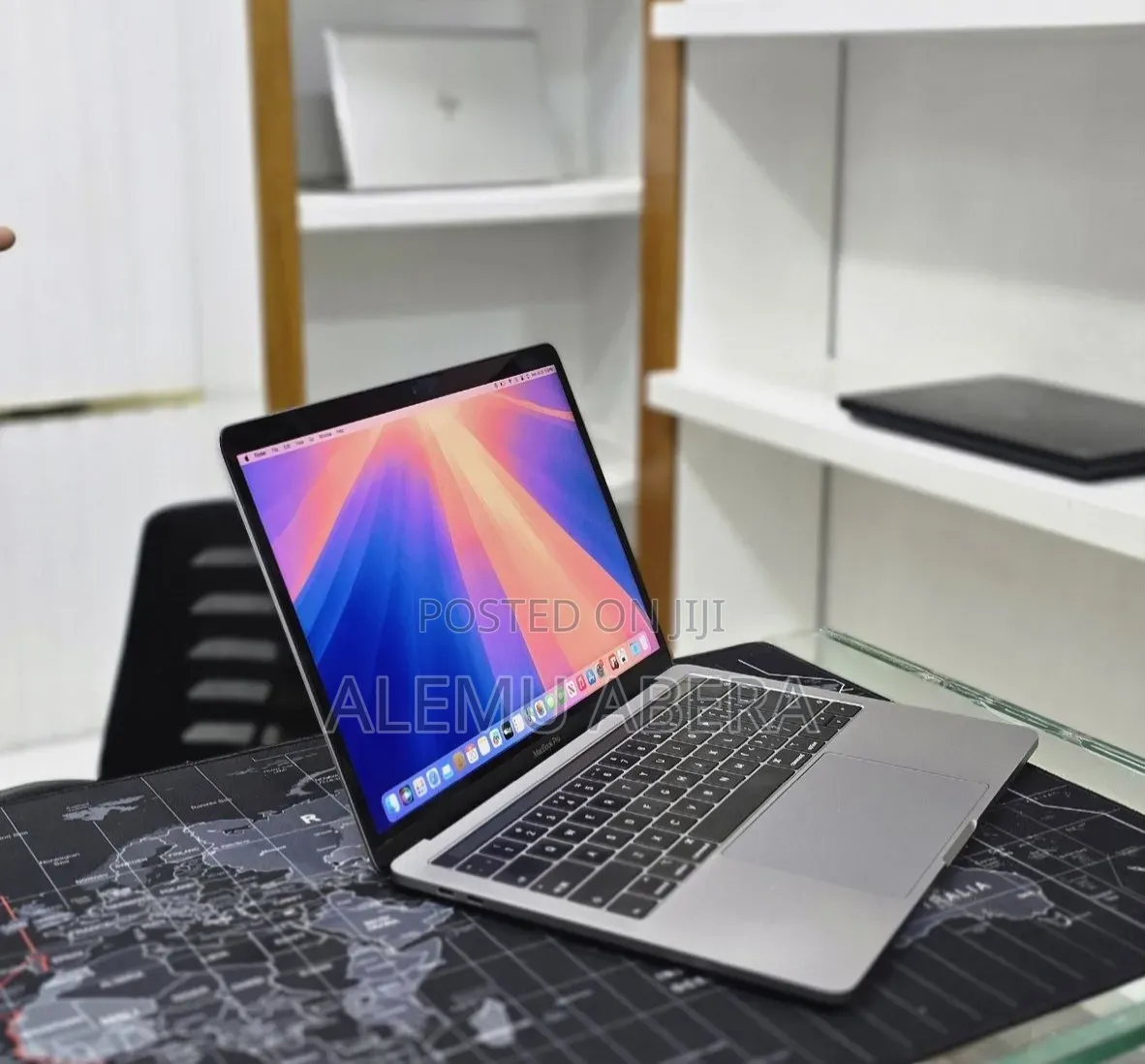 New Laptop Apple MacBook Pro 2019 16GB Intel Core i7 SSD 256GB