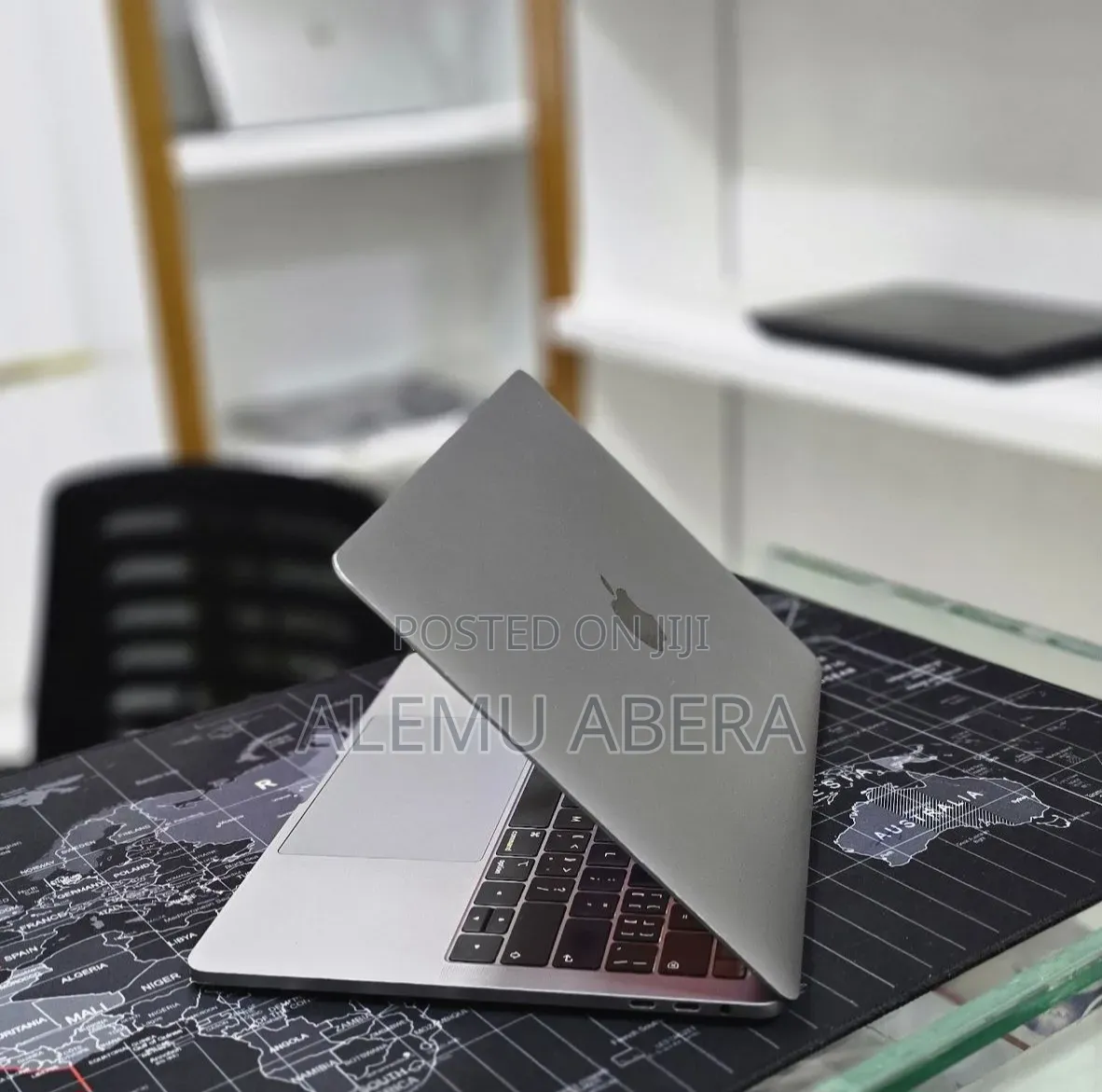 New Laptop Apple MacBook Pro 2019 16GB Intel Core i7 SSD 256GB