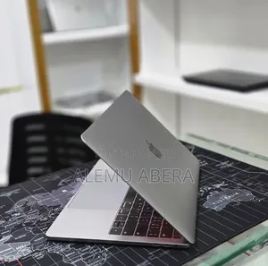 New Laptop Apple MacBook Pro 2019 16GB Intel Core i7 SSD 256GB