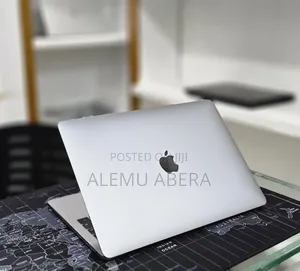 New Laptop Apple MacBook Pro 2019 16GB Intel Core i7 SSD 256GB