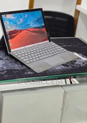 New Laptop Microsoft Surface 16GB Intel Core i5 SSD 256GB