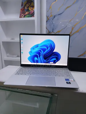New Laptop HP 16GB Intel Core i7 SSD 1T