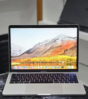New Laptop Apple MacBook Pro 2019 16GB Intel Core i7 SSD 512GB