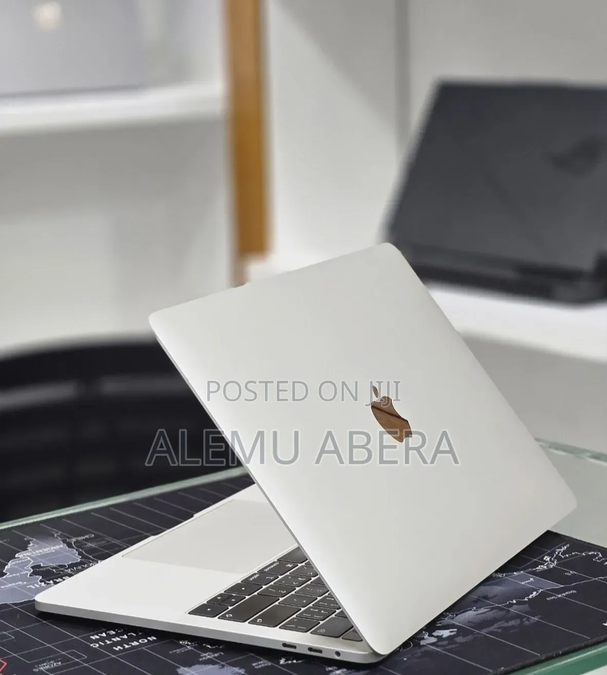 New Laptop Apple MacBook Pro 2019 16GB Intel Core i7 SSD 512GB