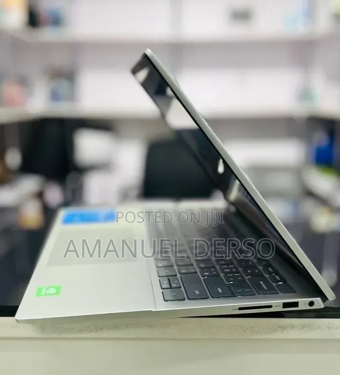 New Laptop Dell Inspiron 15 16GB Intel Core i5 SSD 512GB