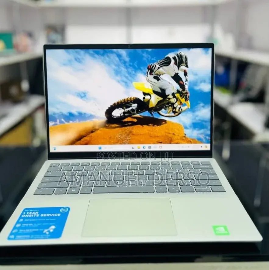 New Laptop Dell Inspiron 15 16GB Intel Core i5 SSD 512GB