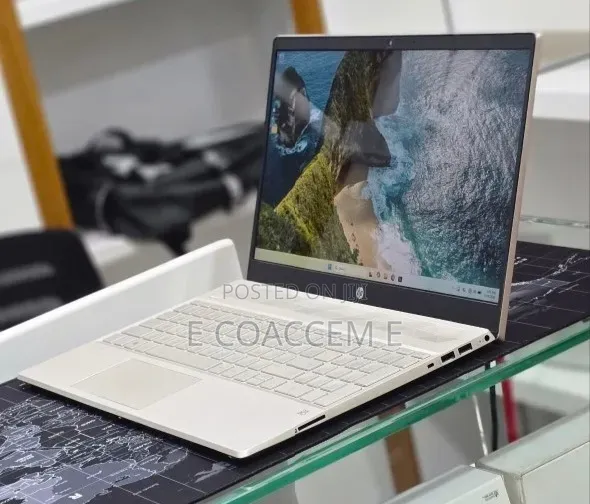 New Laptop HP 8GB Intel Core i5 SSD 512GB
