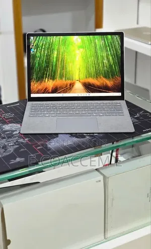 New Laptop Microsoft Surface 16GB Intel Core i7 SSD 512GB