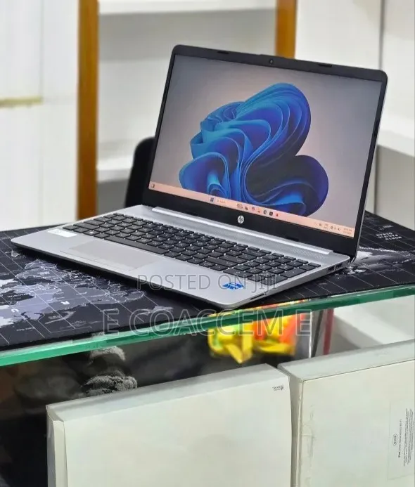 New Laptop HP Stream Notebook 8GB Intel Core i5 SSD 512GB
