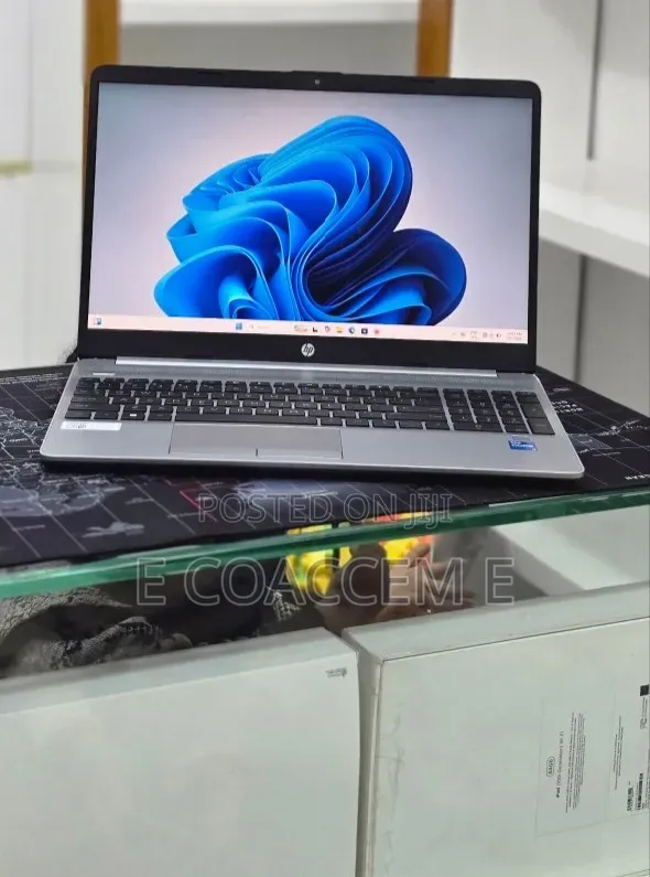 New Laptop HP Stream Notebook 8GB Intel Core i5 SSD 512GB