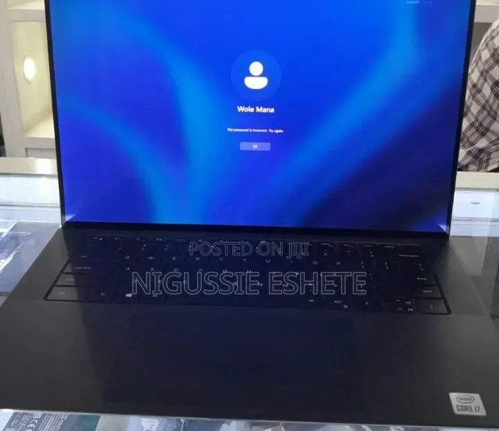 New Laptop Dell XPS 15 16GB Intel Core i7 SSD 512GB
