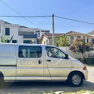 Toyota HiAce 2005 Silver