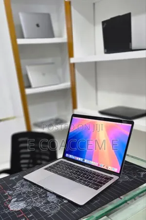 New Laptop Apple MacBook 16GB Intel Core i7 SSD 256GB