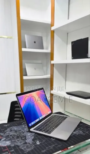New Laptop Apple MacBook 16GB Intel Core i7 SSD 256GB