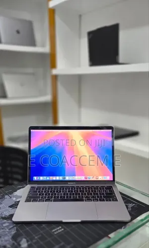 New Laptop Apple MacBook 16GB Intel Core i7 SSD 256GB