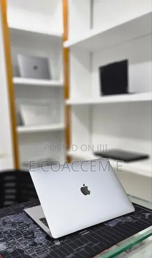 New Laptop Apple MacBook 16GB Intel Core i7 SSD 256GB