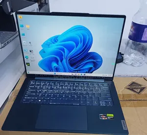 New Laptop Lenovo 16GB AMD Ryzen 7 SSD 512GB