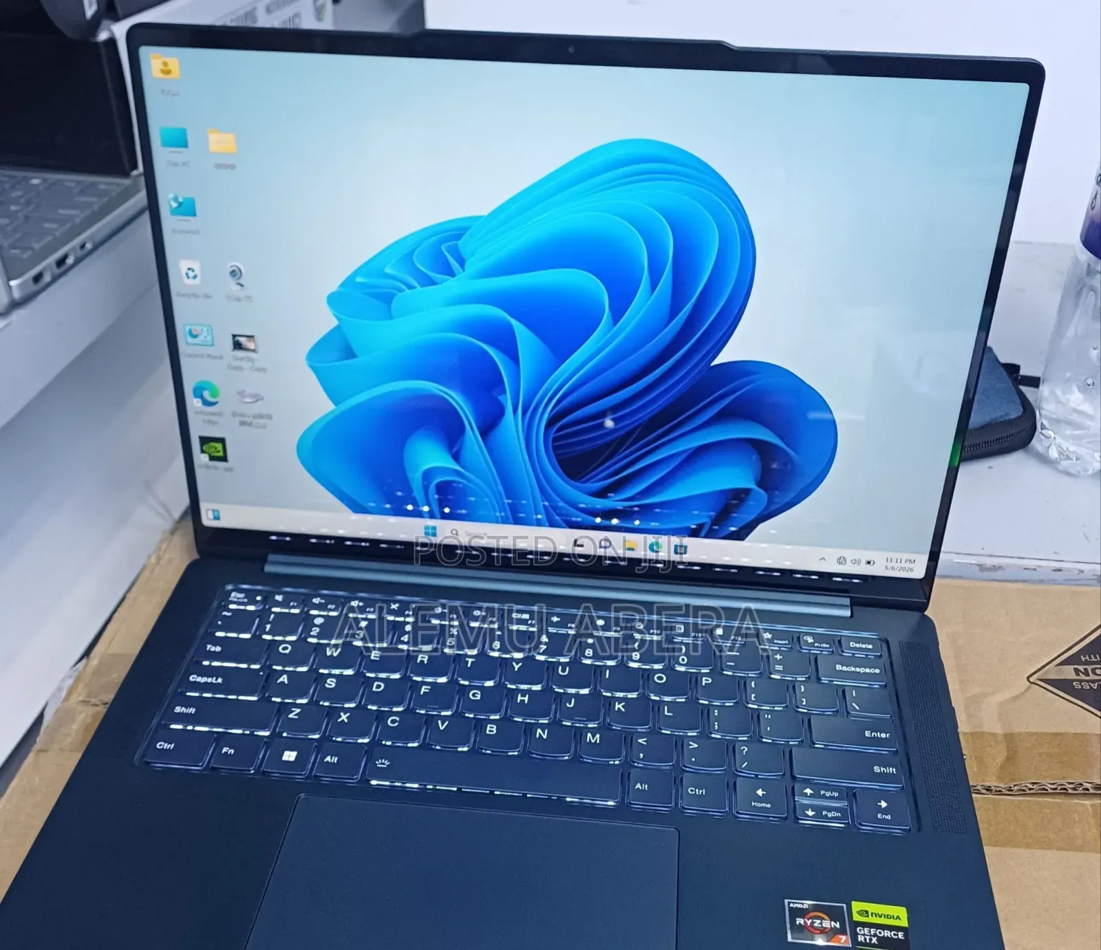 New Laptop Lenovo 16GB AMD Ryzen 7 SSD 512GB