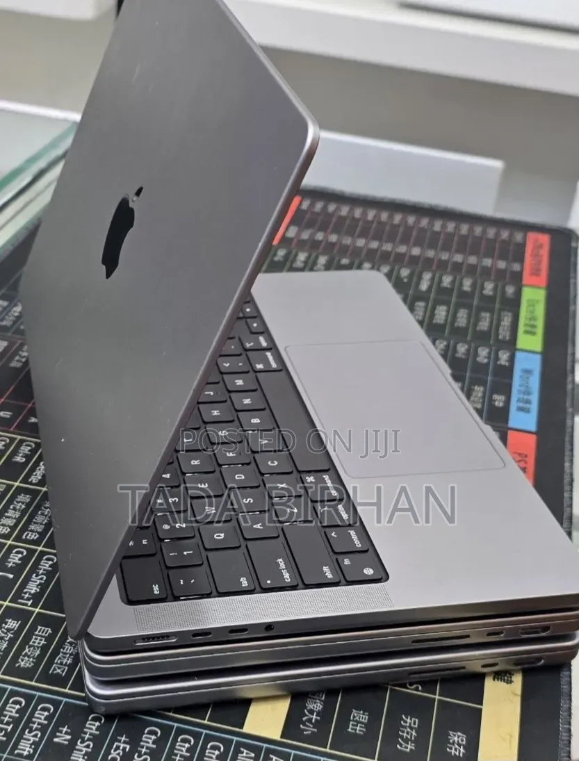 New Laptop Apple MacBook Pro 2021 M1 16GB Apple M1 Pro SSD 512GB