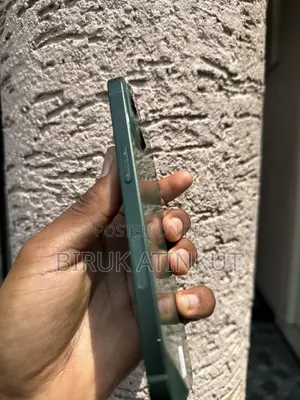 New Apple iPhone 13 128 GB Green