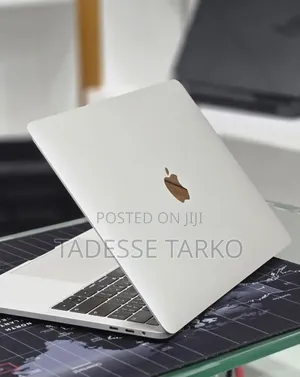 New Laptop Apple MacBook Pro 2019 16GB Intel Core i7 SSD 512GB