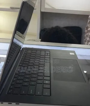 New Laptop Dell XPS 15 16GB Intel Core i7 SSD 512GB