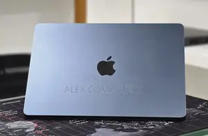 New Laptop Apple MacBook 8GB Apple M4 SSD 256GB
