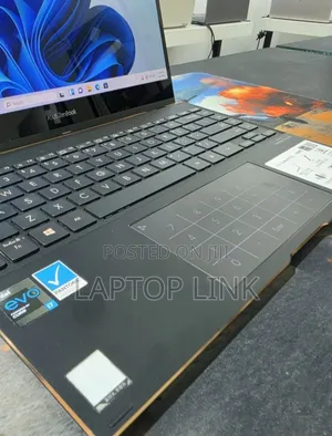 New Laptop Asus ZenBook Flip 14 UX461UA 16GB Intel Core i7 SSD 512GB