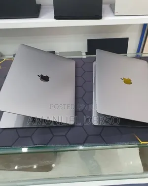 New Laptop Apple MacBook Air 2020 M1 8GB Intel Core i7 SSD 256GB