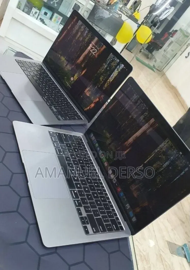 New Laptop Apple MacBook Air 2020 M1 8GB Intel Core i7 SSD 256GB