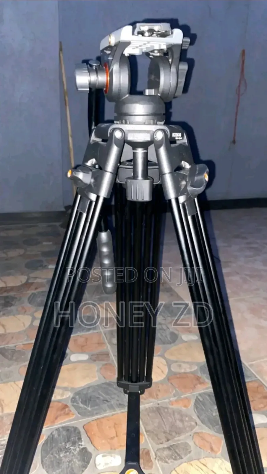Coman Tripod