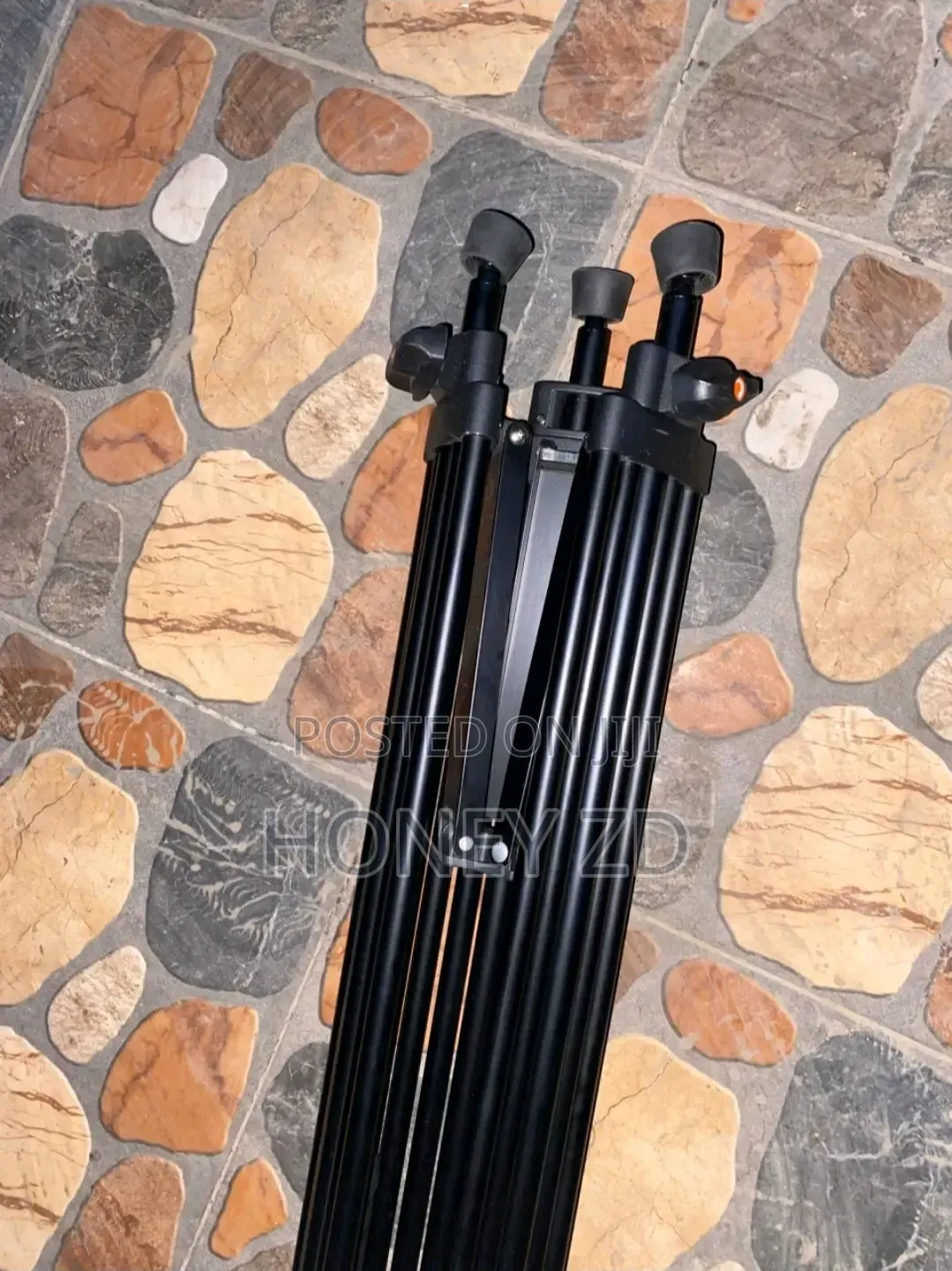 Coman Tripod