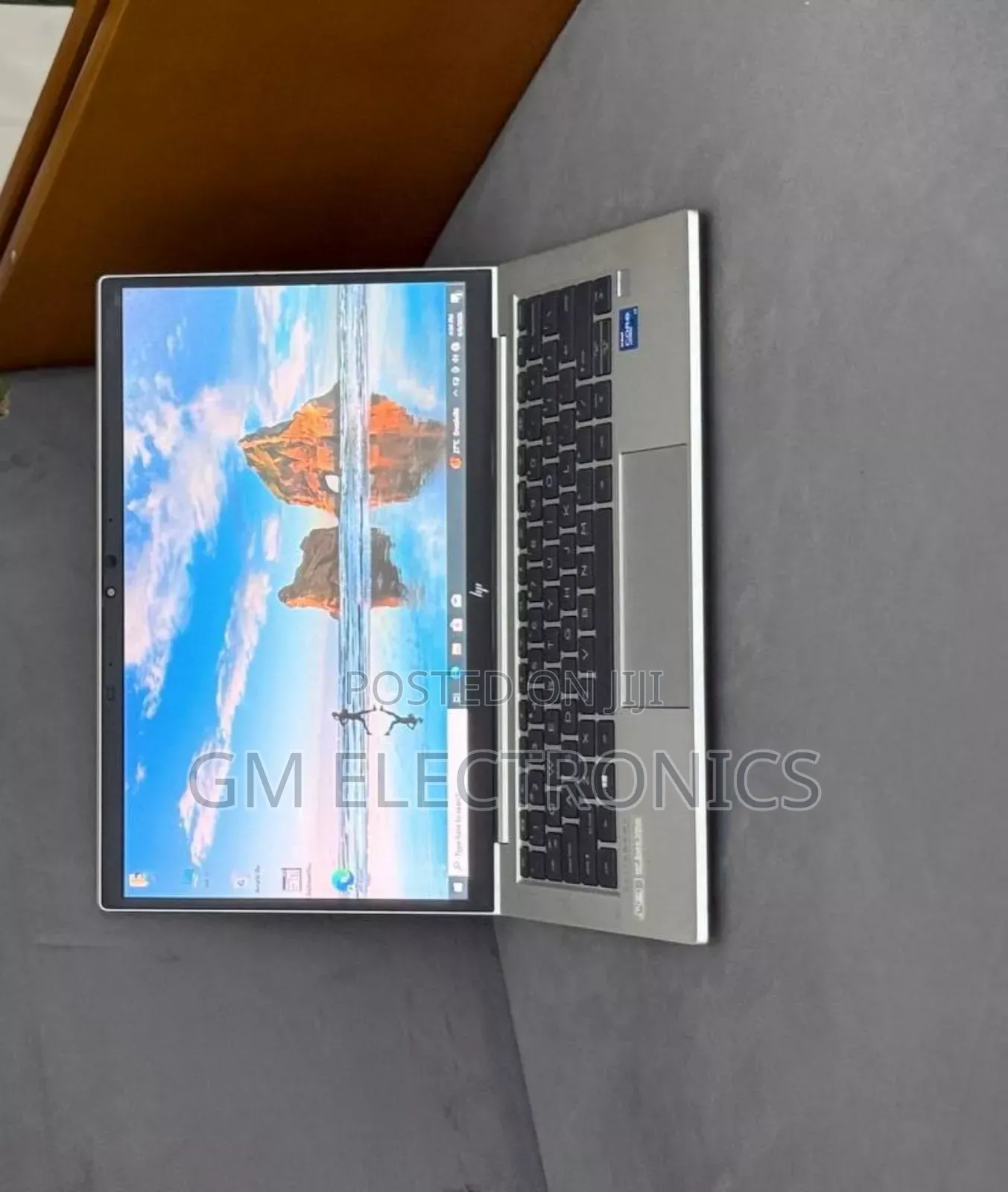 New Laptop HP EliteBook 830 G8 16GB Intel Core i5 SSD 512GB