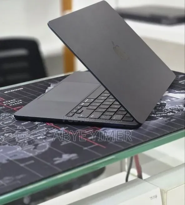 New Laptop Apple MacBook Air 2022 M2 8GB Intel Core M2 SSD 256GB